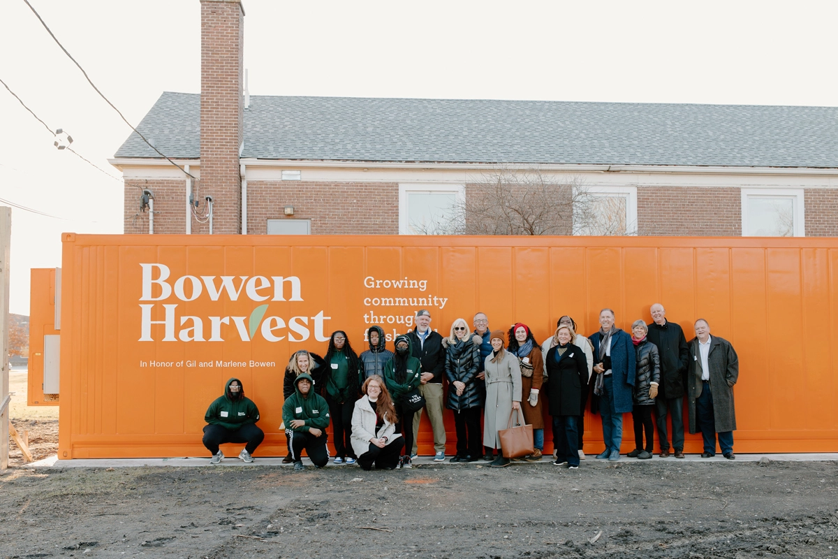 Kenilworth Union Members in front of Bowen Harvest growing container